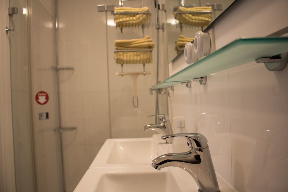 Vier Zimmer Munich Extérieur photo