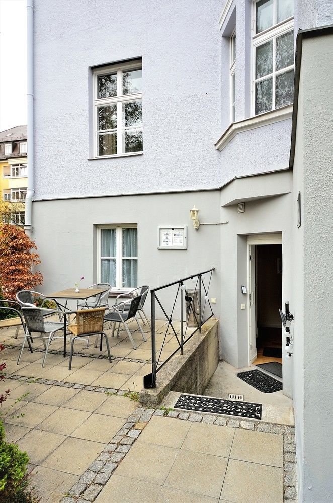 Vier Zimmer Munich Extérieur photo